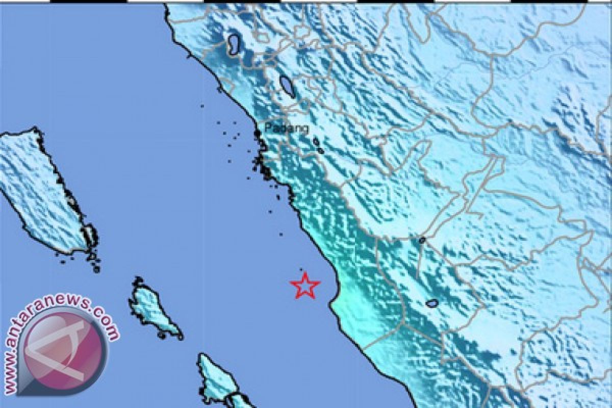 Magnitude 5.5 quake hits W. Sumatra