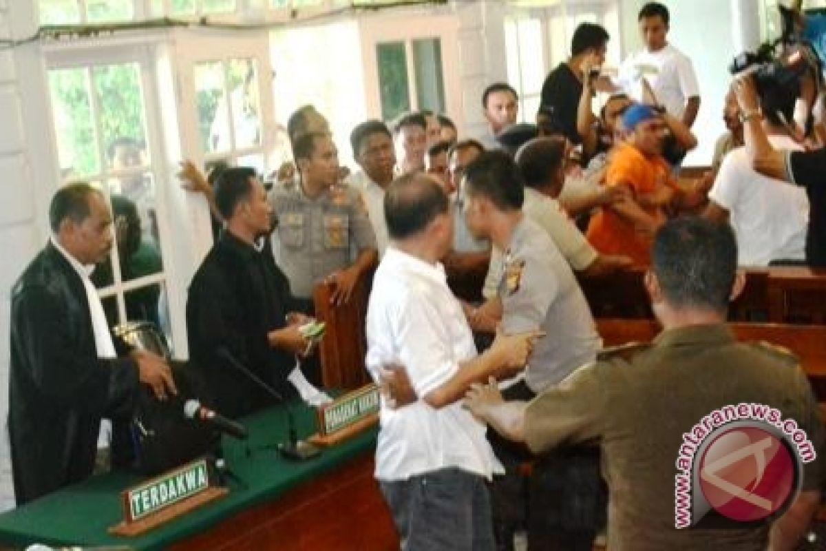 Wabup Halmahera Selatan Divonis Delapan Tahun Penjara