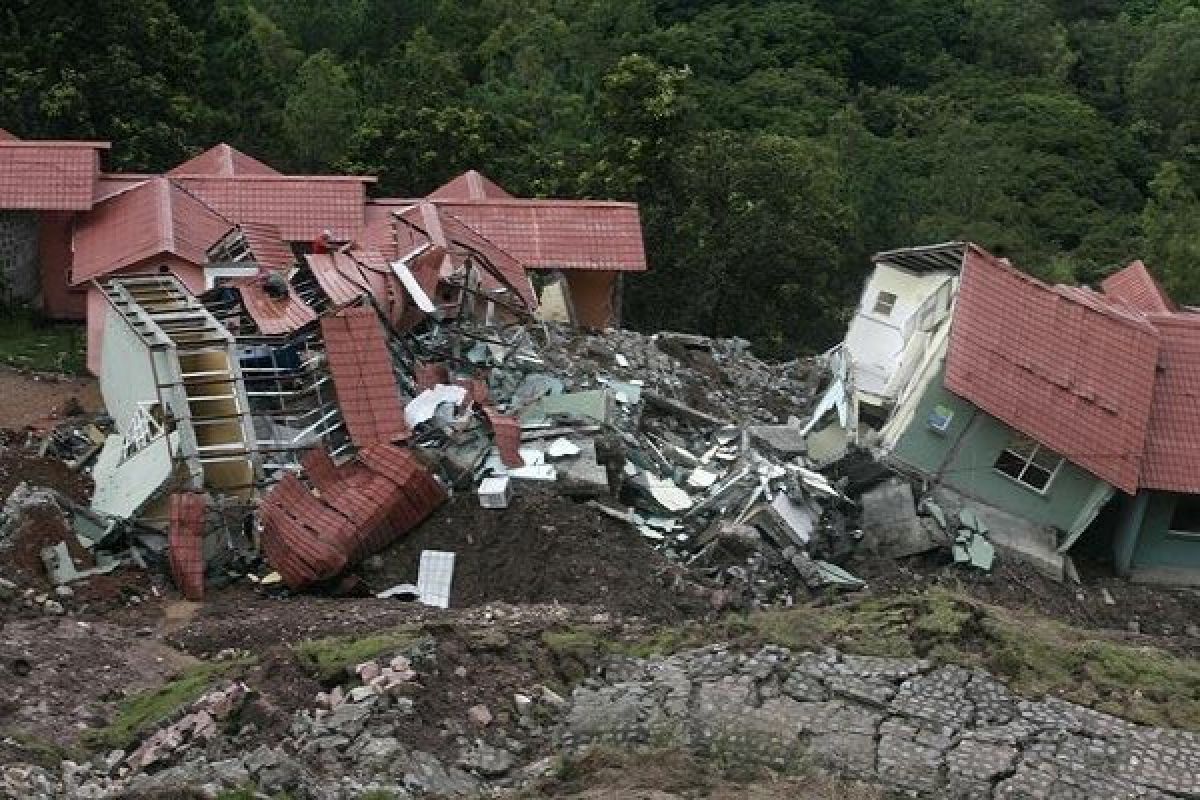 Longsor di Honduras tewaskan enam anak