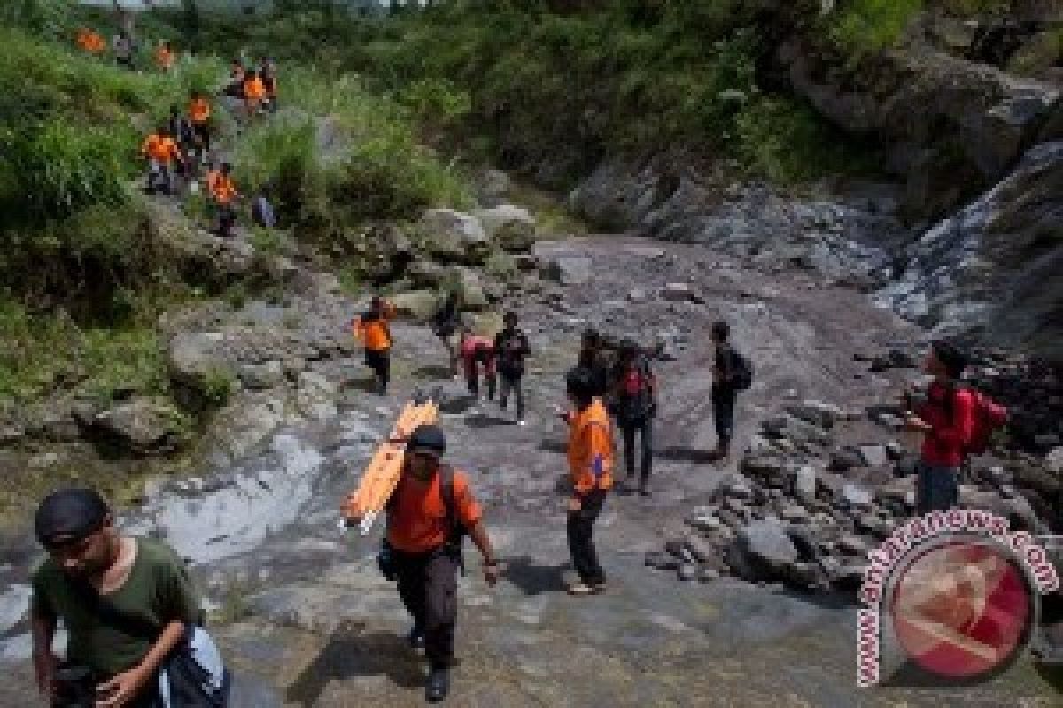 Dua Pendaki Jerman Tersesat di Gunung Merapi