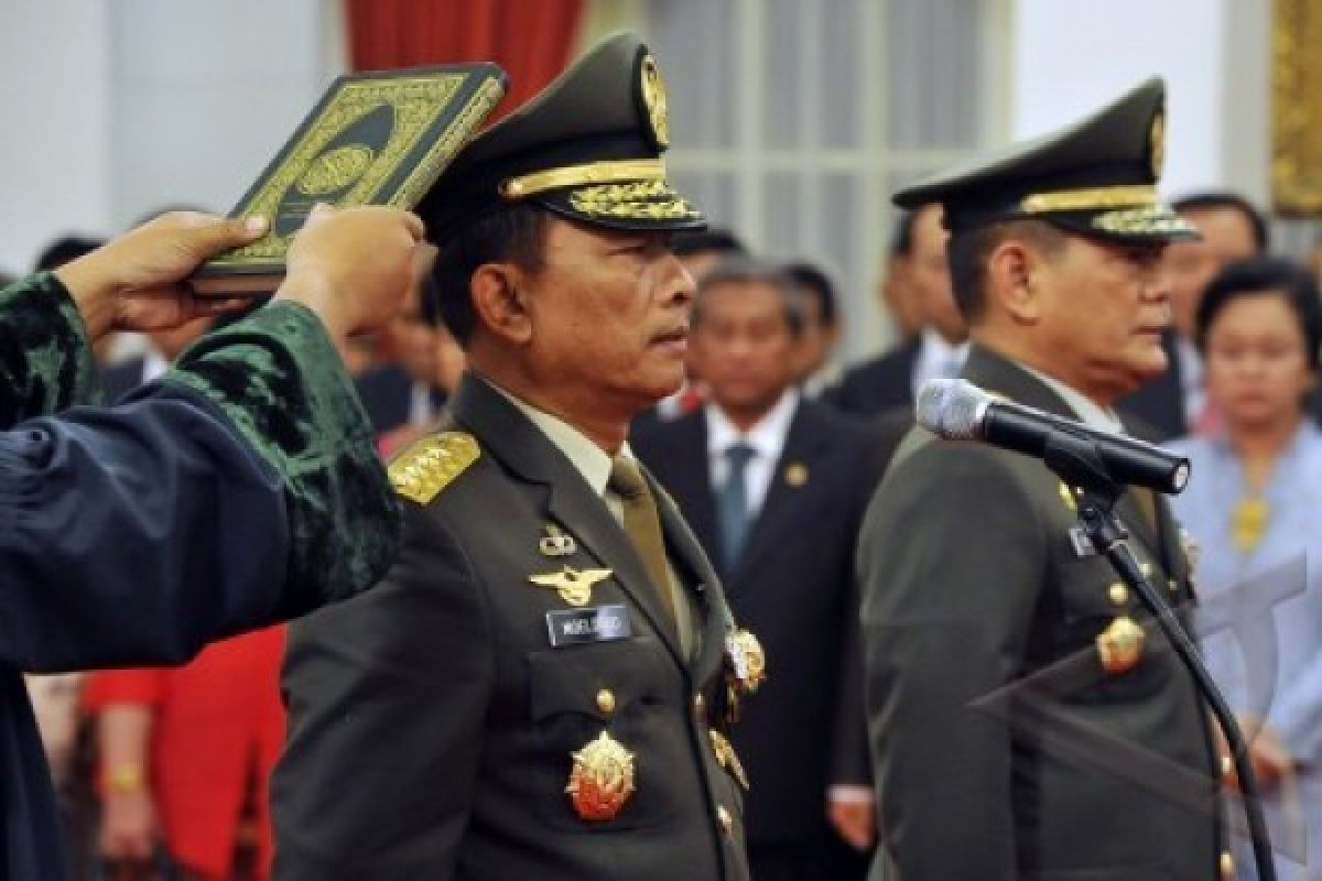 Presiden Lantik Panglima TNI dan KSAD