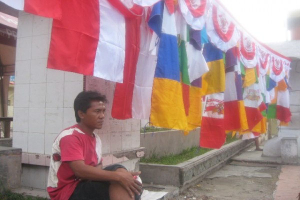 Pedagang bendera bermunculan di Kota Bekasi