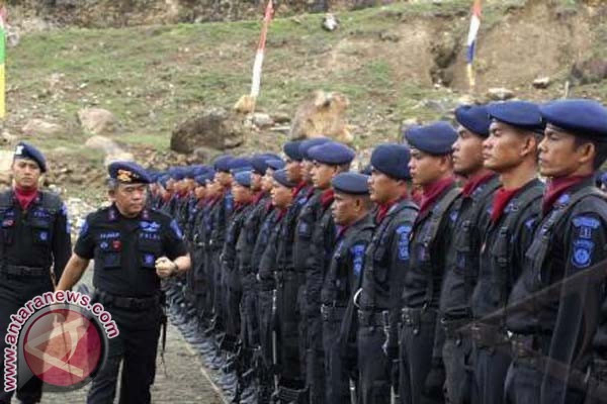 Satu peleton Brimob untuk pilkada Toraja Utara 