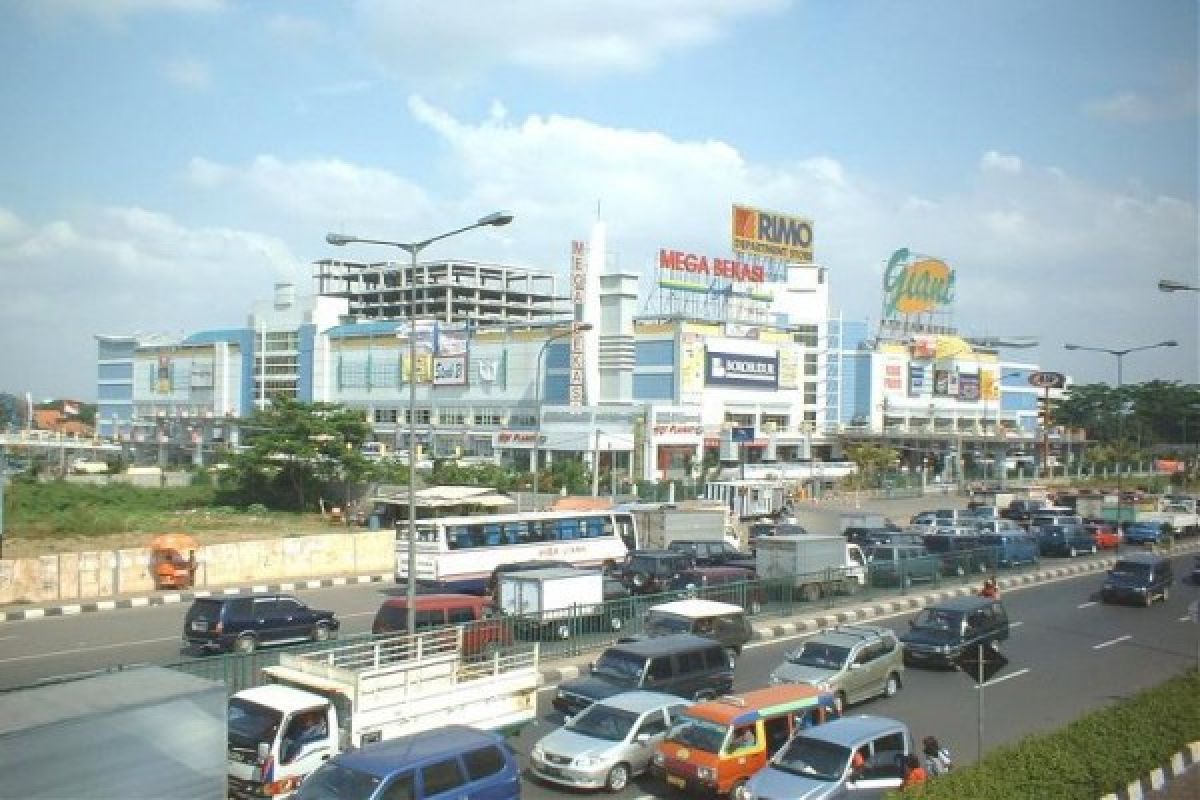 Bekasi Wajibkan Mal Pasang Ornamen Budaya Daerah