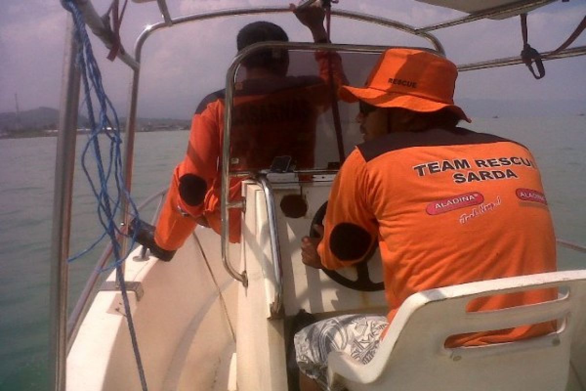 Tujuh nelayan hilang diterjang gelombang tinggi di Selat Sunda