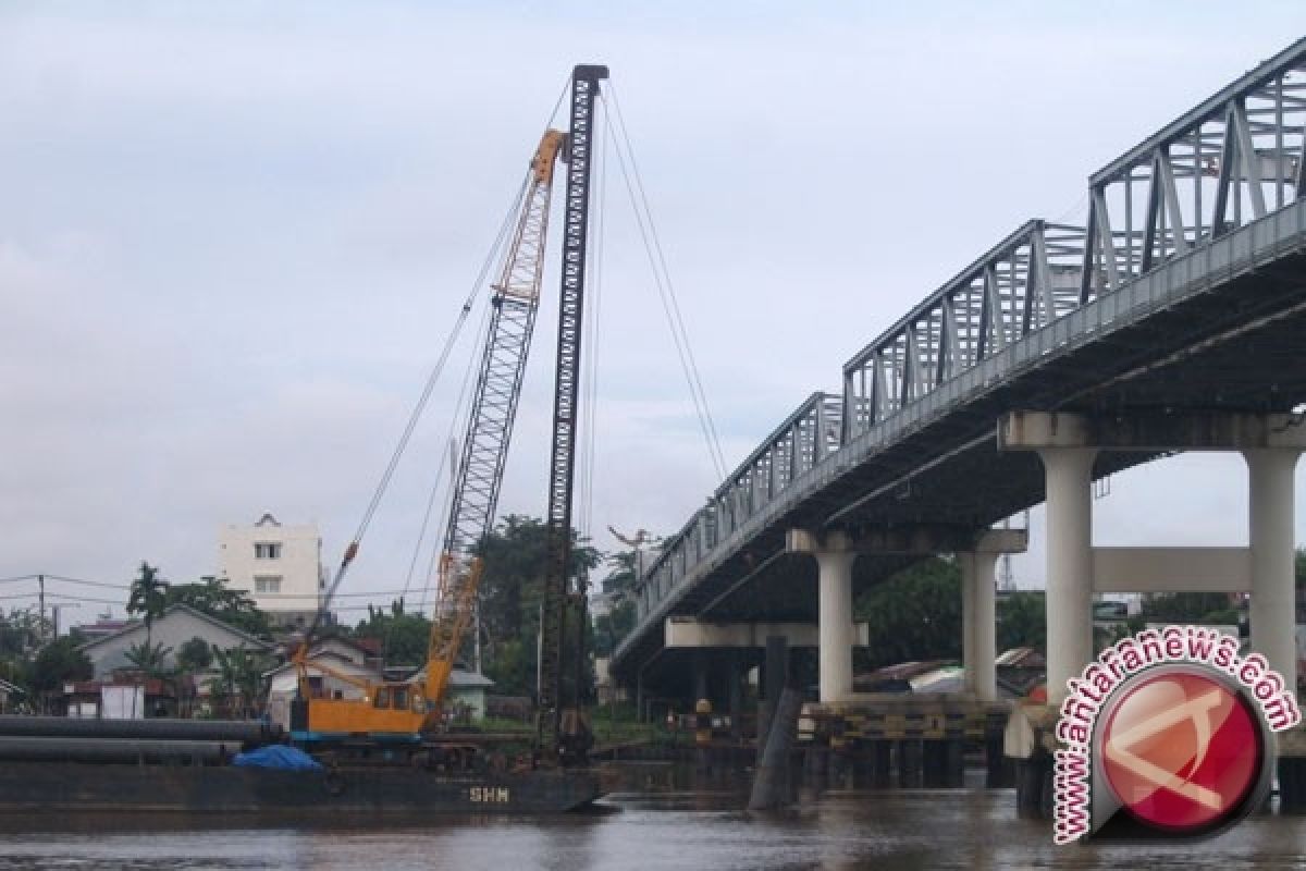 Jembatan Kapuas I Pontianak Jalani Uji Beban 