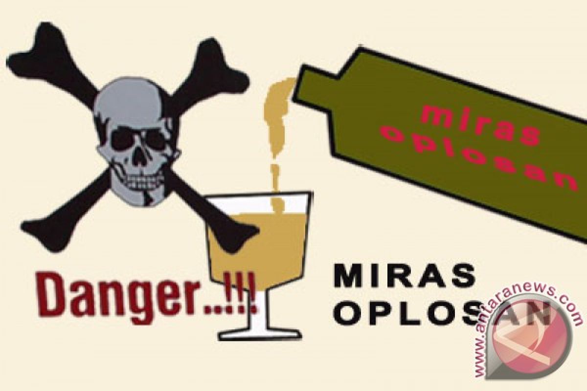 Tujuh orang meninggal setelah minum miras oplosan