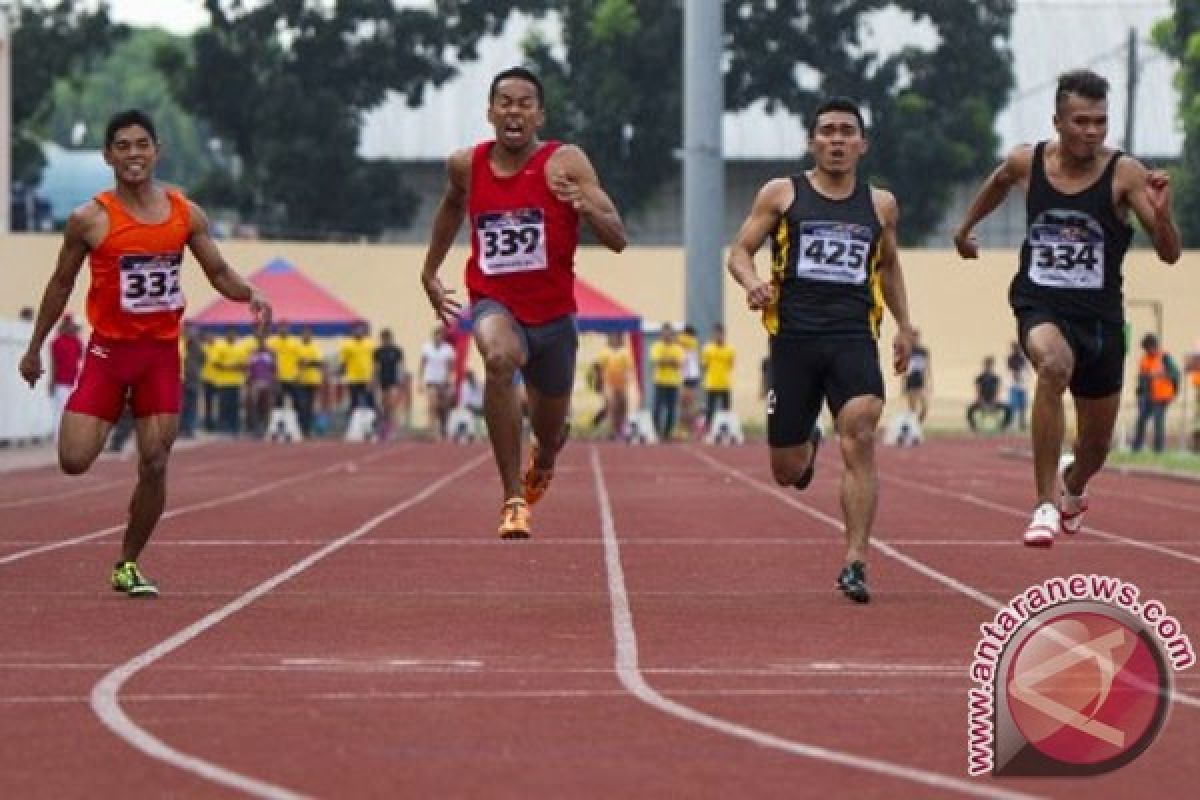 Sudirman ungguli seniornya pada 100 meter putra