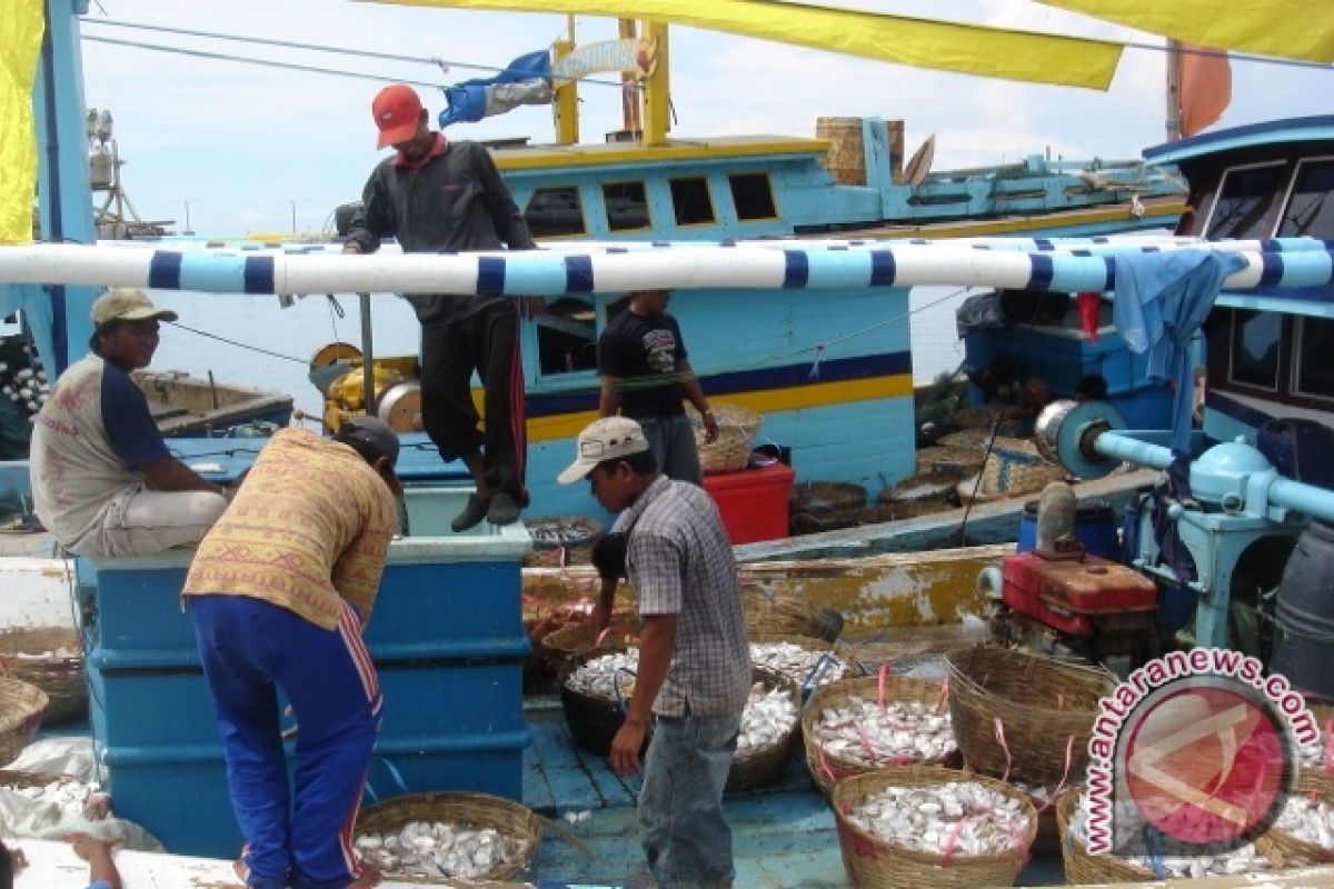 Gubernur Terpilih Harus Perhatikan Petani dan Nelayan