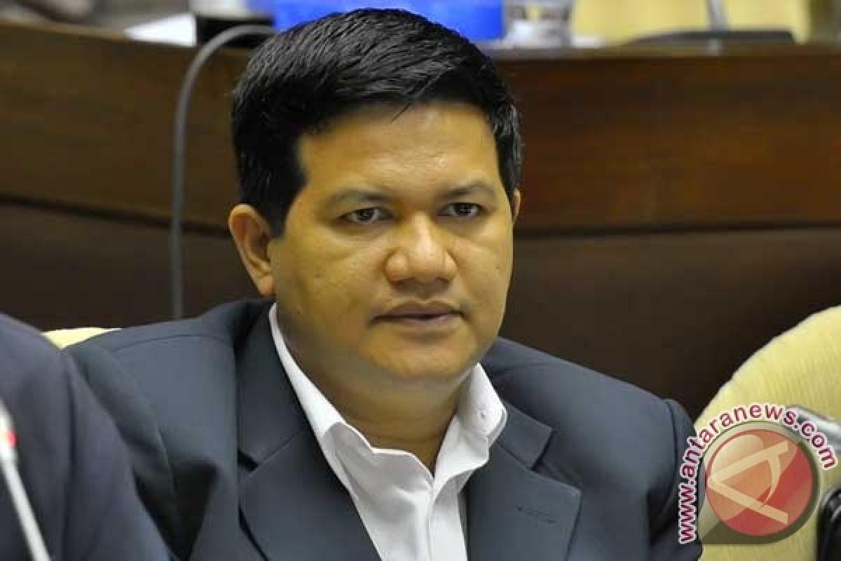 Pembahasan rekapitulasi suara diskors menunggu saksi Prabowo