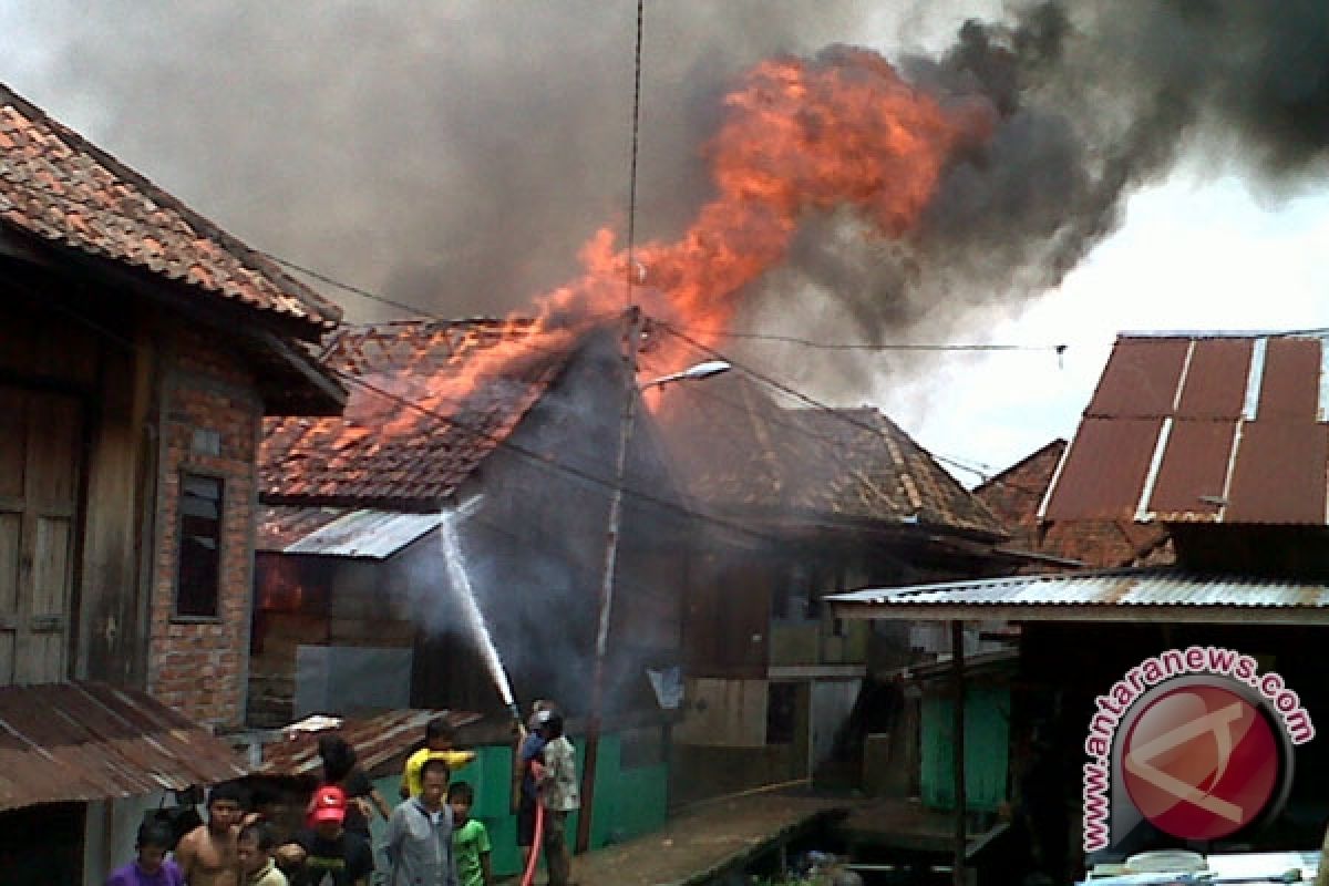 Lima unit rumah warga di Palembang terbakar 