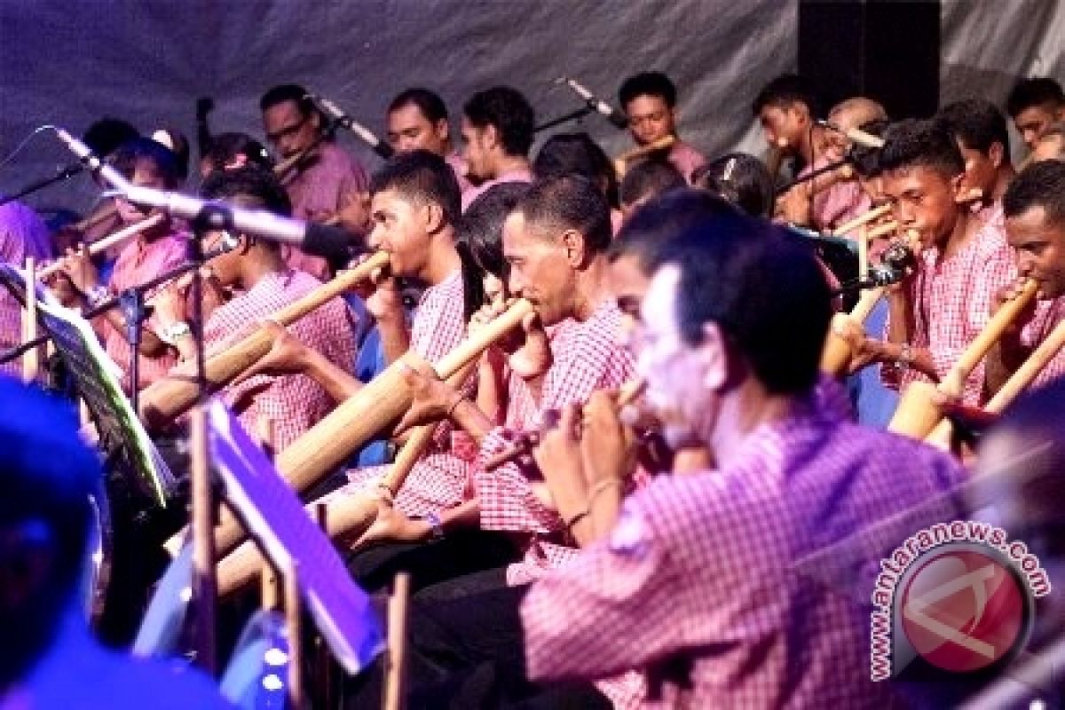 Suling bambu ikon Amboina International Bamboo festival