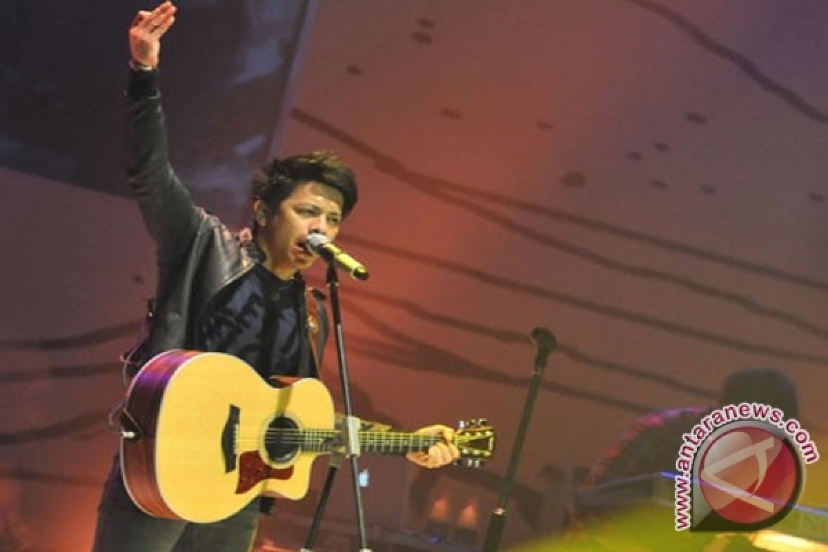 Noah Lepas Reza Di Konser Tahun Baru