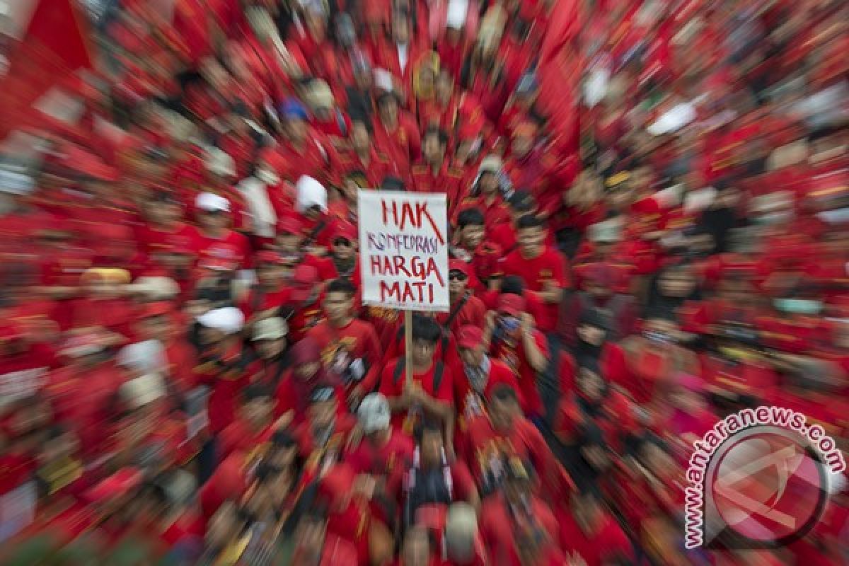 Buruh Jabar berharap tidak ada penangguhan UMK