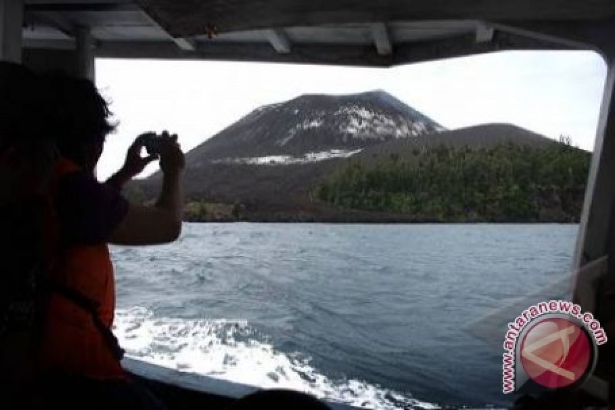 Gunung Anak Krakatau alami 24 kegempaan letusan