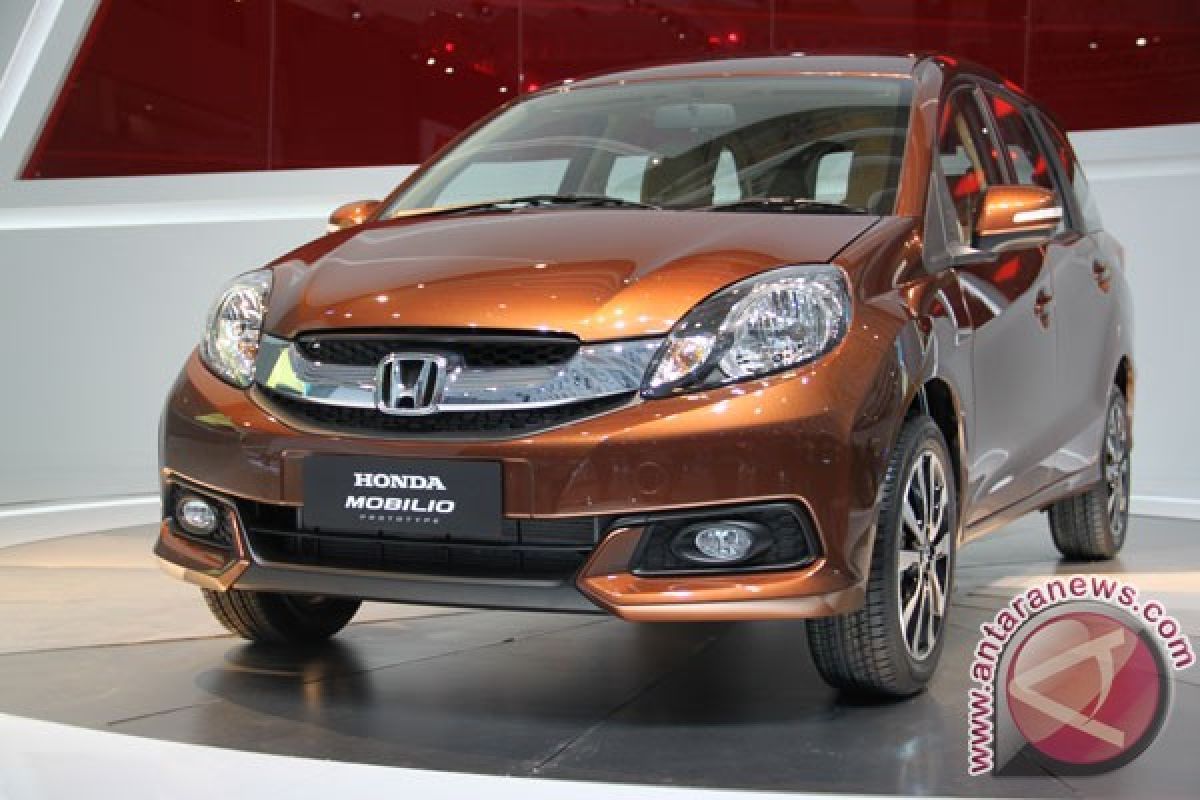 Mobilio dan Brio Satya andalan  Honda di IIMS 2013