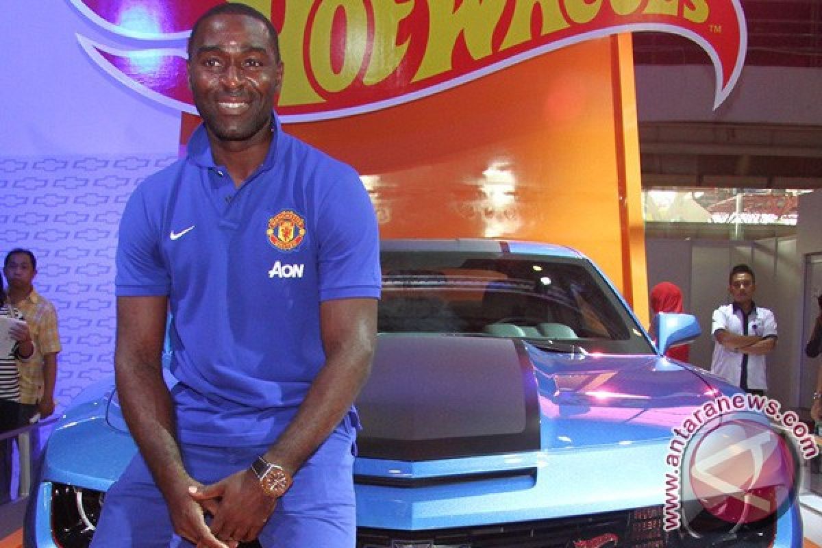 Mantan striker MU Andy Cole galang dana guna penelitian ginjal