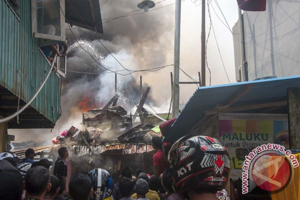 PKPU salurkan bantuan untuk korban kebakaran Ambon