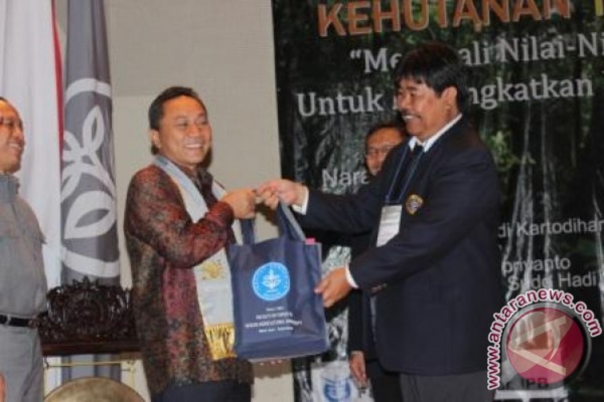 Seminar Nasional "KEHUTANAN INDONESIA BARU"