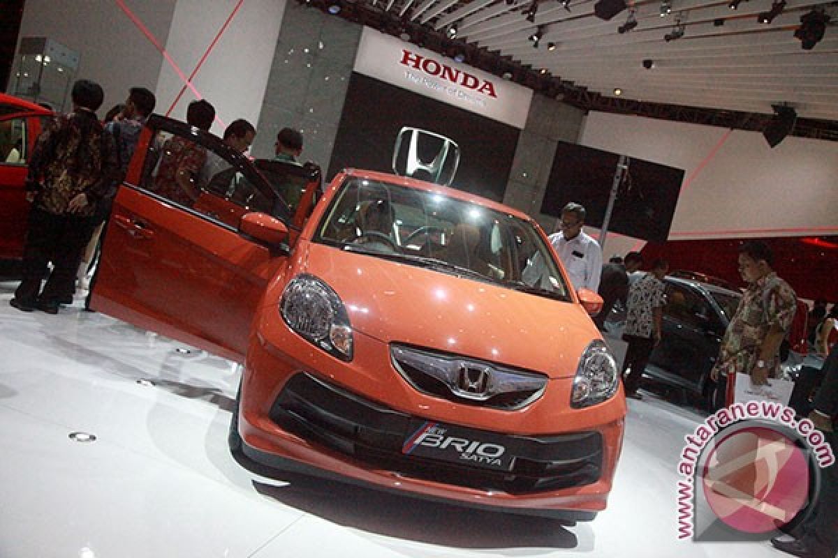 Honda Brio Satya mobil terfavorit IIMS 2013