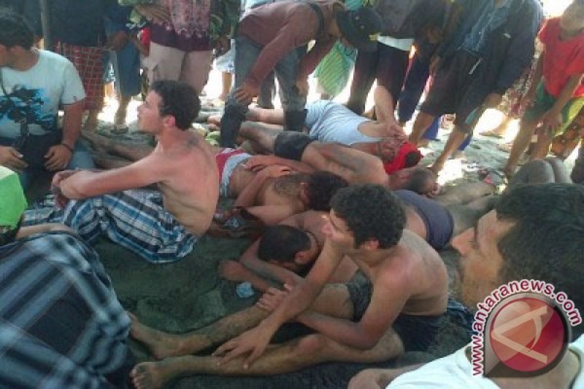 More than 30 still missing after australia-bound refugee boat sank-police