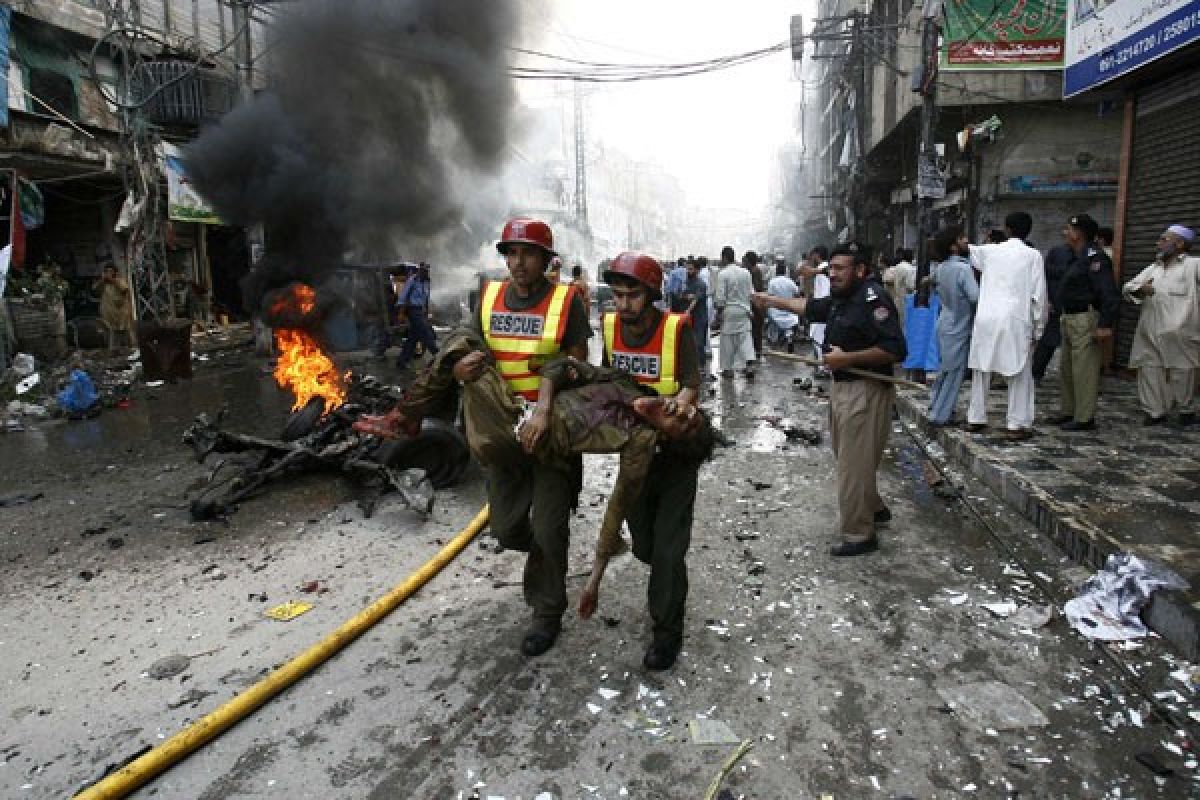 Bom bunuh diri tewaskan enam orang di Pakistan