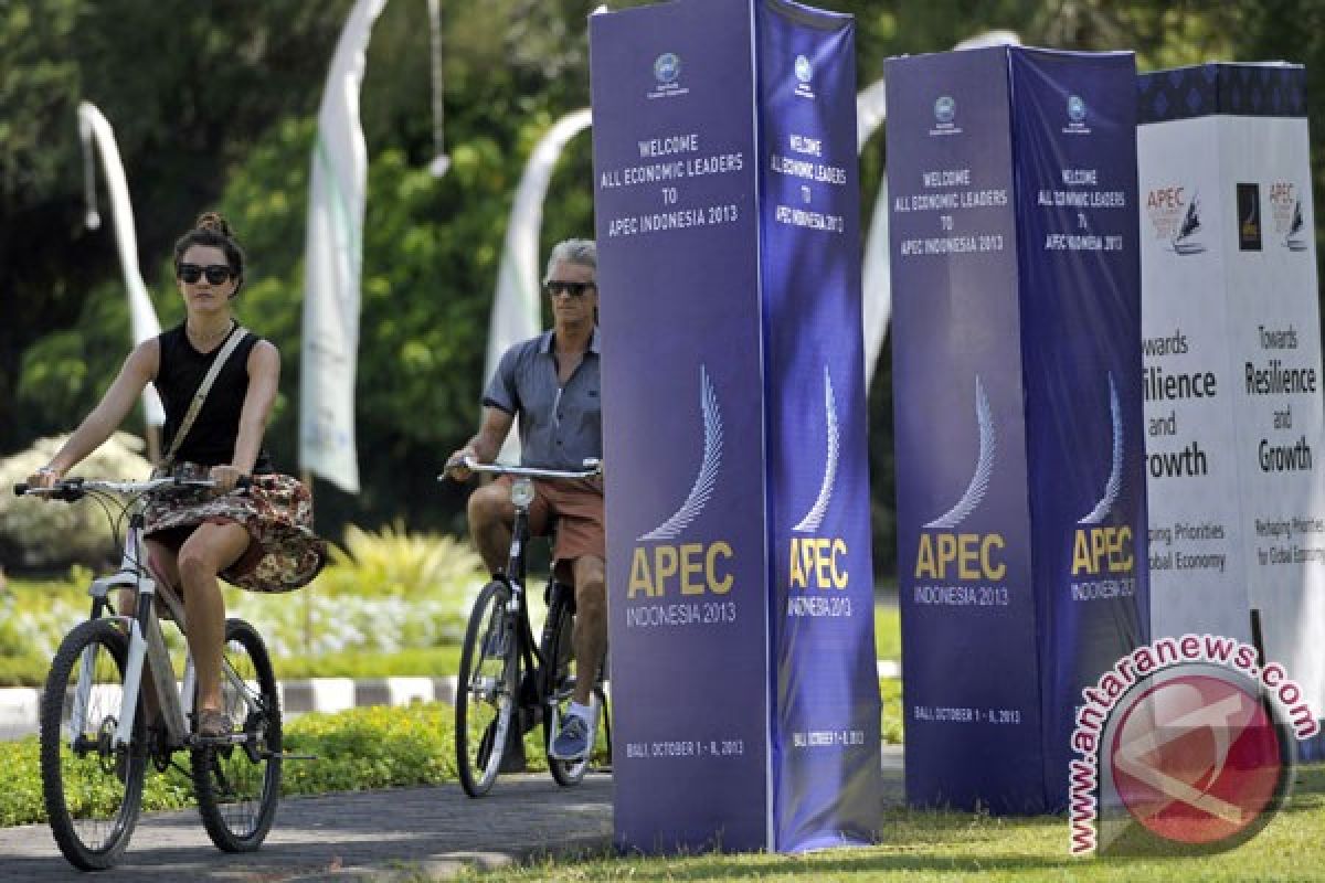 Proyek tetap jalan saat kunjungan delegasi APEC 2013