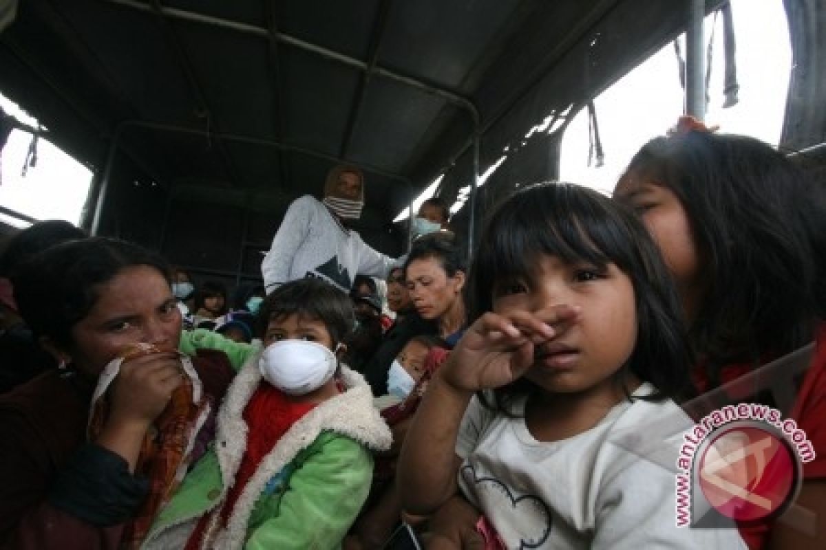 Pengungsi erupsi Sinabung capai 16.721 orang 