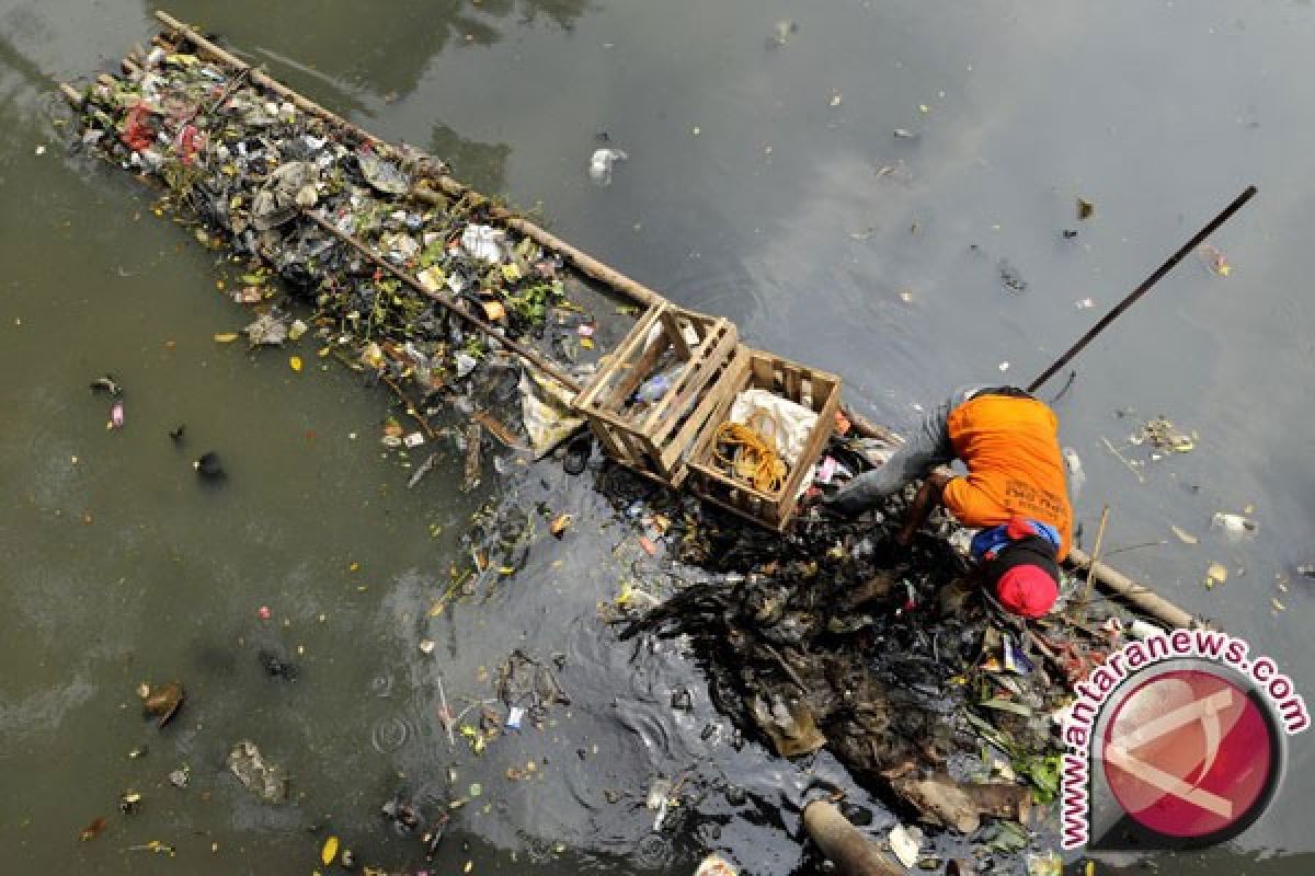PPE: Kualitas air Sungai Ciliwung terburuk