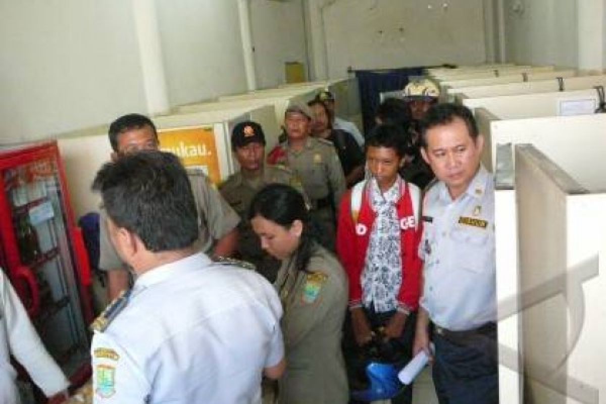 10 Pelajar Terjaring Razia di Warnet