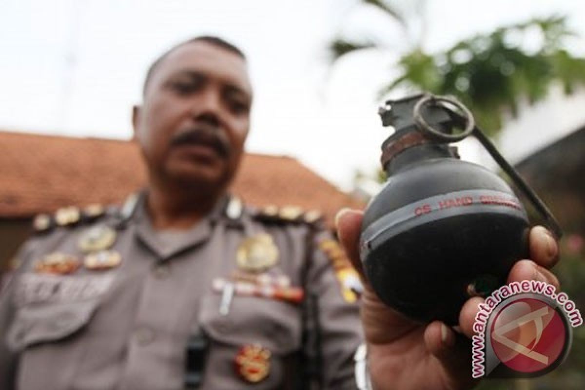 Polisi Amankan Temuan Granat