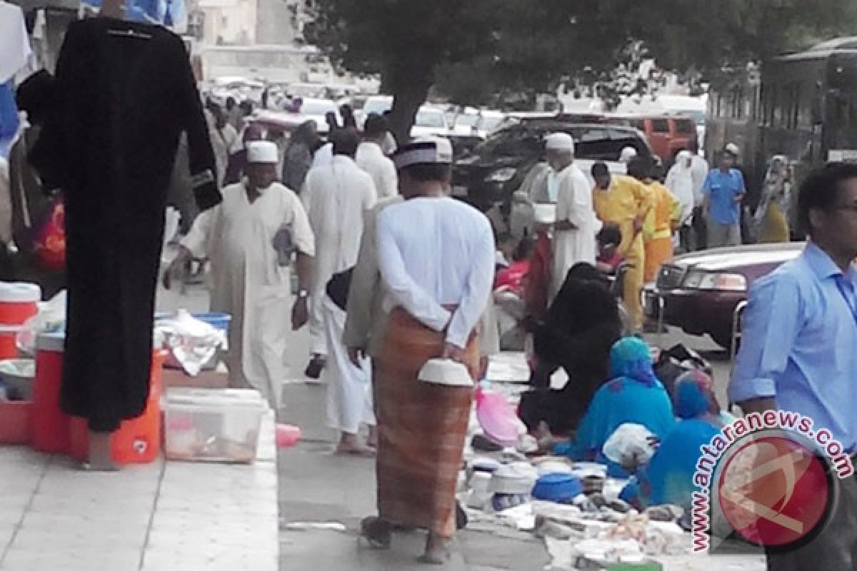 Penempatan jamaah haji Indonesia saat di Mekkah dibagi  tujuh zona