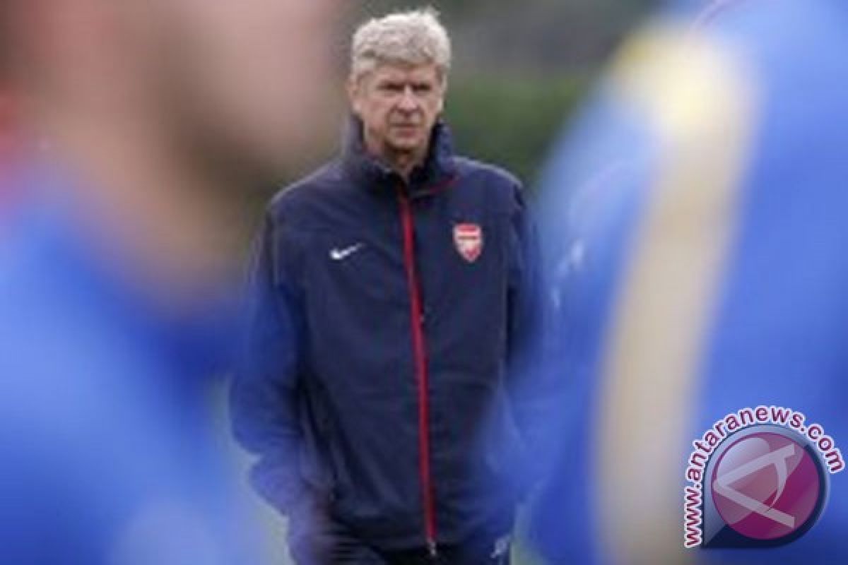 Wenger terkejut Ashley Cole jarang dimainkan