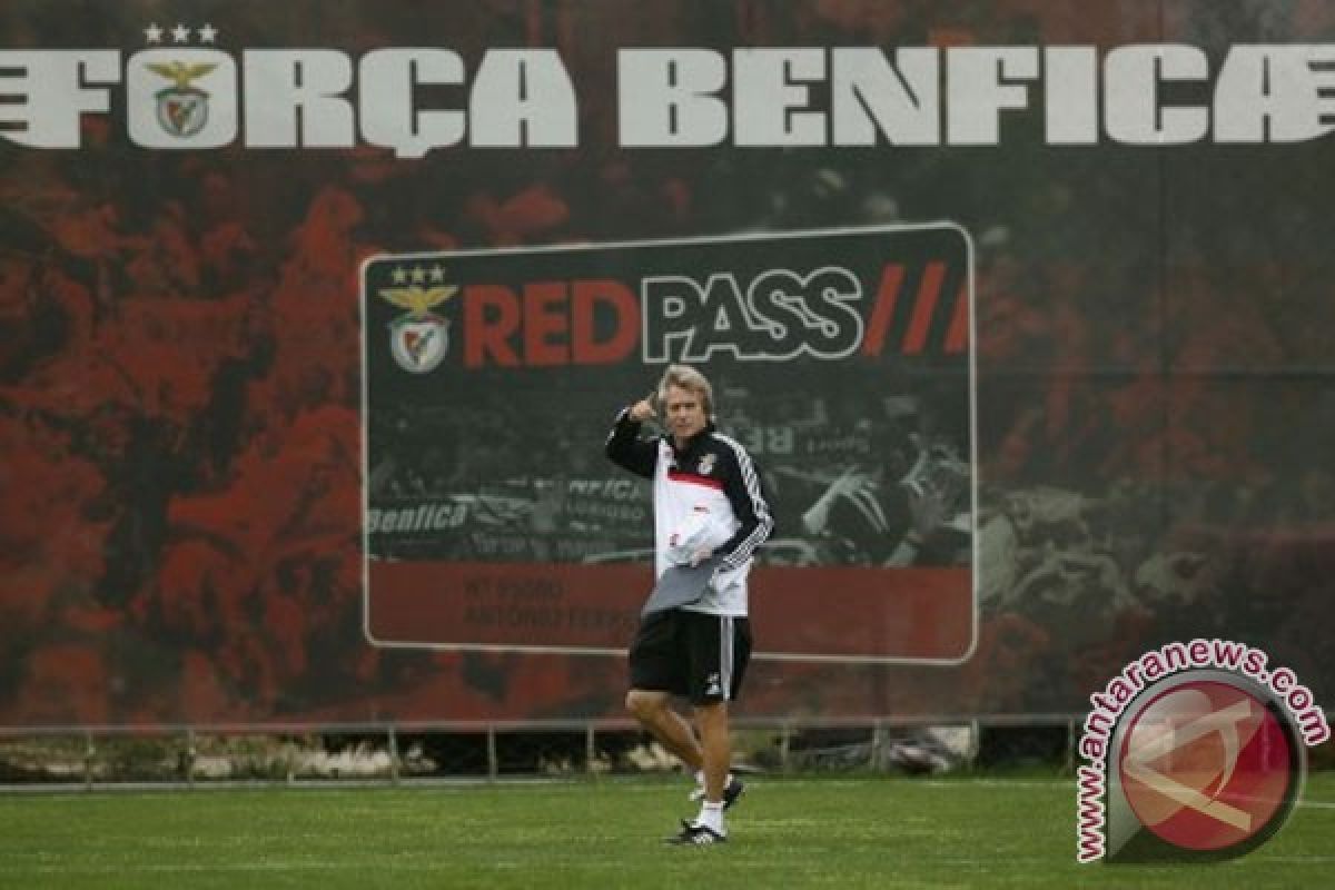 Atap stadion runtuh, Benfica vs Sporting Lisbon ditunda 