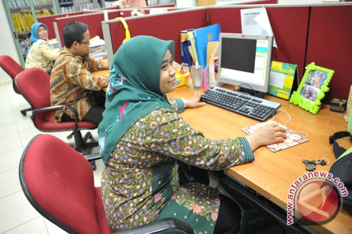 Warga Palembang mulai terbiasa memperingati hari batik 