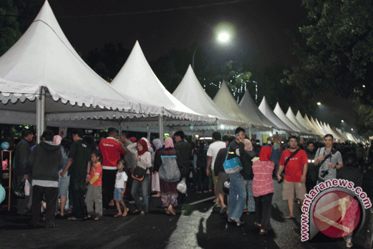 Pedagang berharap raup untung di Kaki Lima Night Market