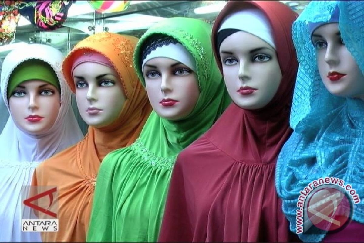 Kerudung Berbahan Kaus Untuk Perempuan Aktif