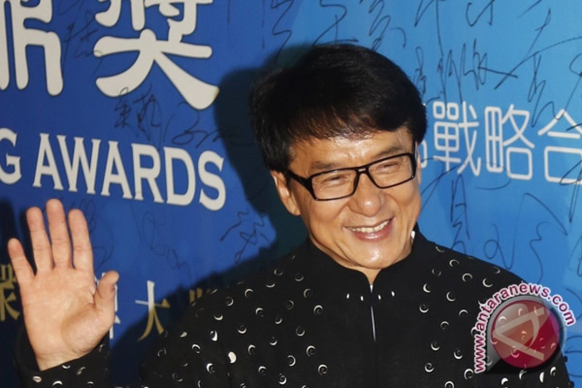 Jackie Chan bentuk boyband JJCC