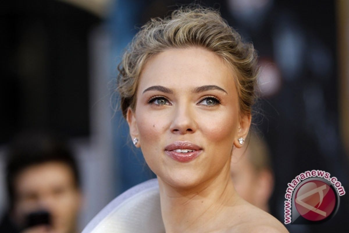 Scarlett Johansson: Kritikan Dylan Farrow tidak bertanggung jawab
