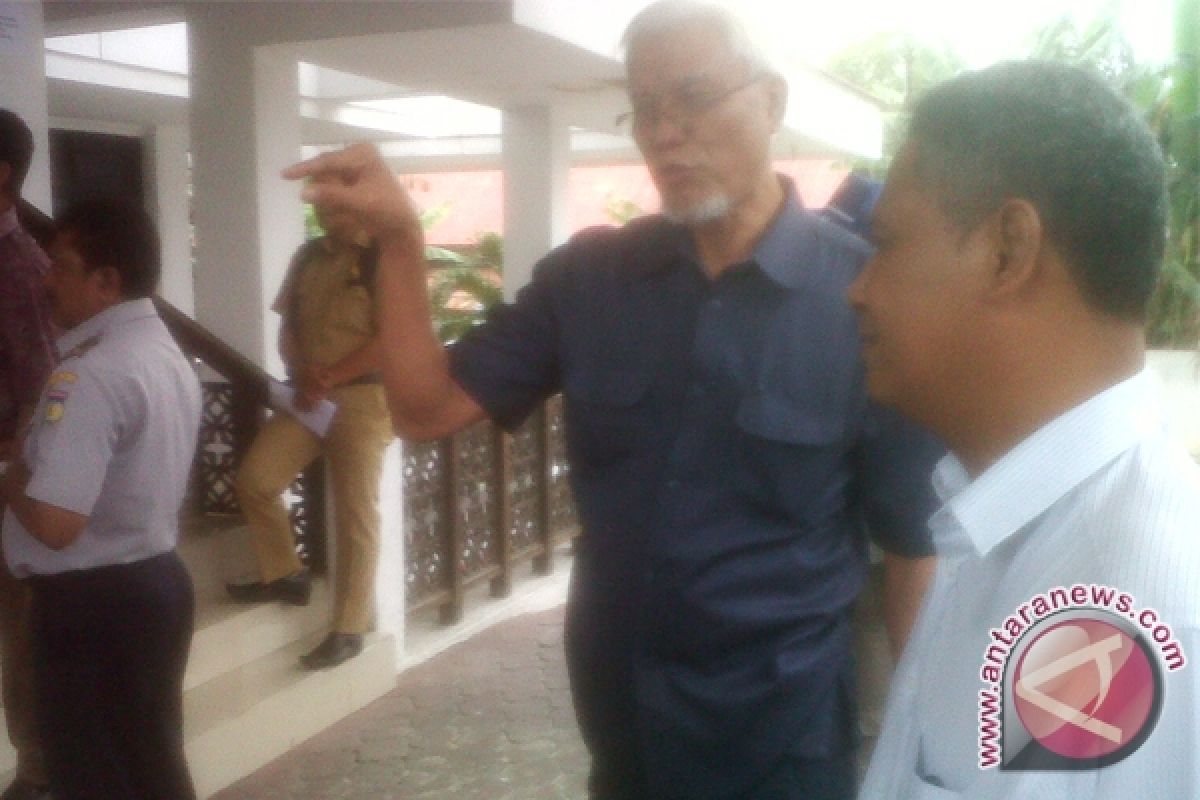 Ketua DPRD Palu Minta Kontainer Ditertibkan