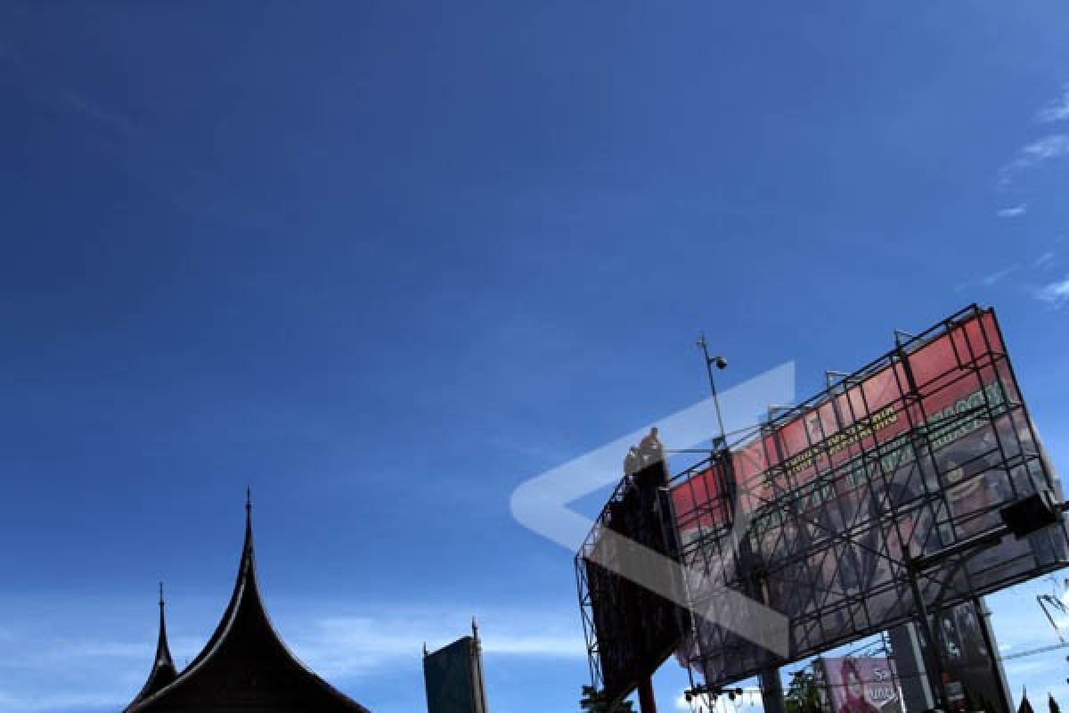Realisasi Pajak Reklame Padang Rp2,3 Miliar