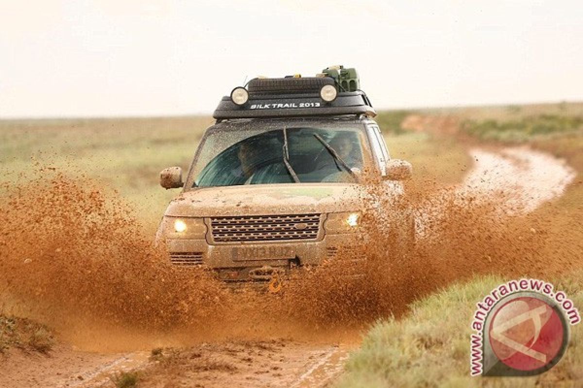 Range Rover hibrida tempuh 16.898 km Inggris-India