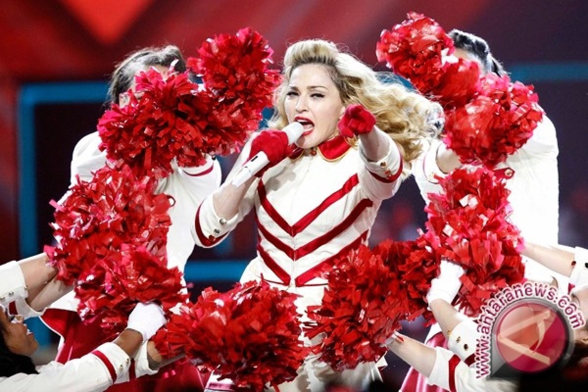 Madonna Kalahkan Lady Gaga dan Bon Jovi