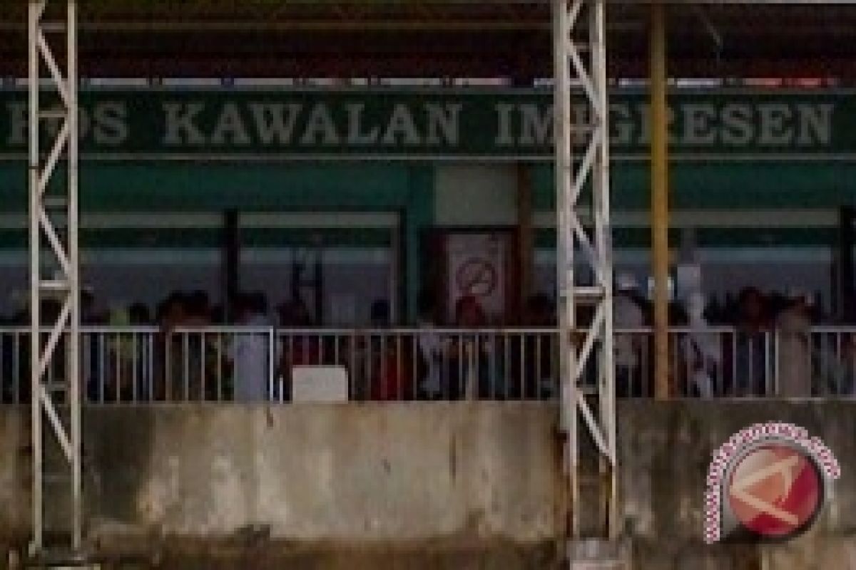 WNI Keluhkan Pelayanan Di Loket Imigrasi Tawau 