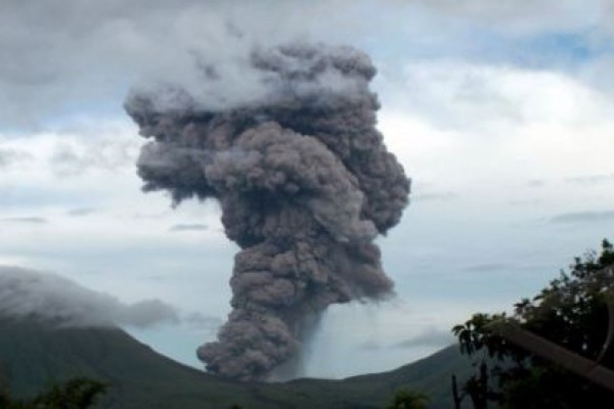 PVMBG: Aktivitas Vulkanik Gunung Lokon Meningkat