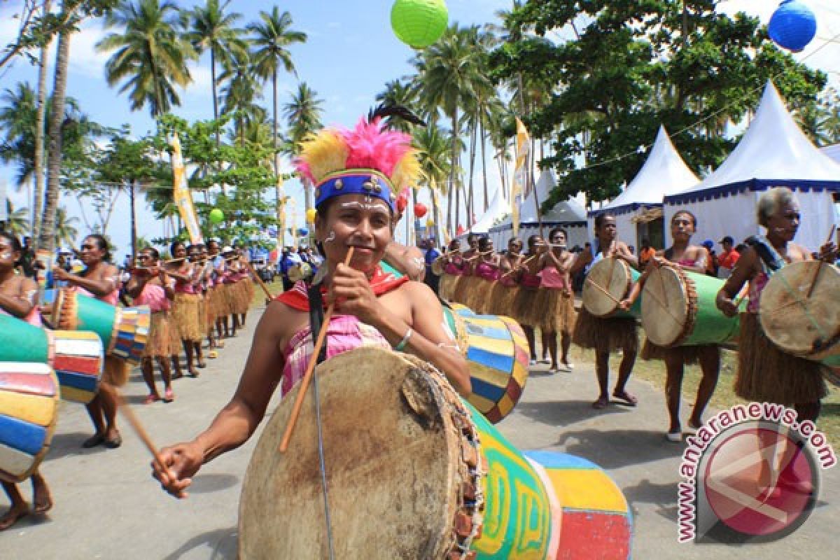 Tim penari datang dari Papua untuk Syukuran Rakyat
