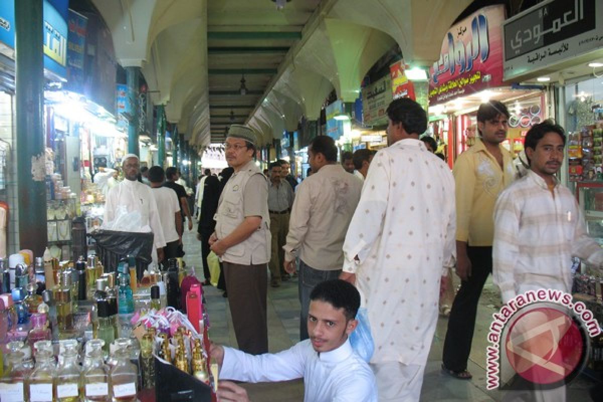 Jemaah haji mampir belanja di Jeddah sebelum pulang