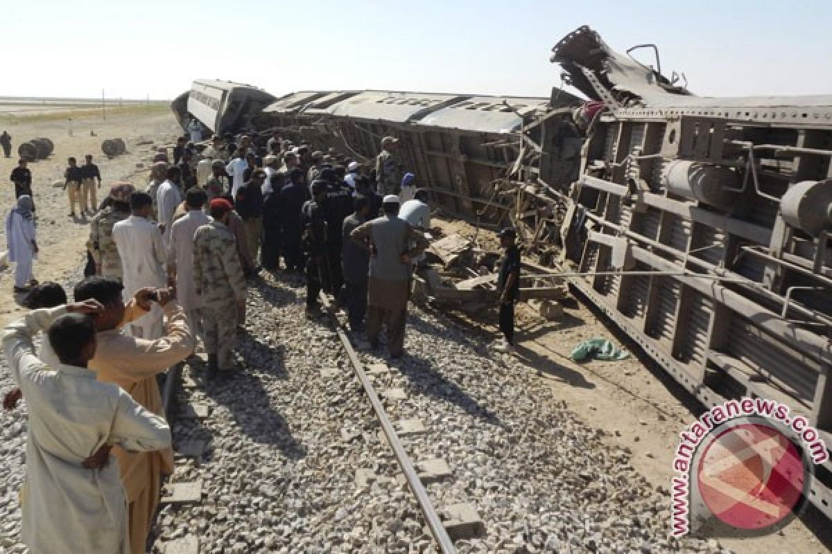 Lima tewas, 15 cedera akibat ledakan di kereta di Pakistan