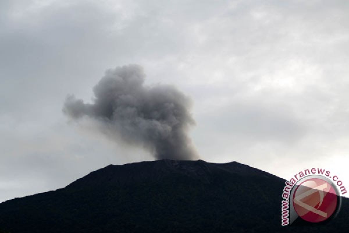 Gunung Marapi meletus lagi