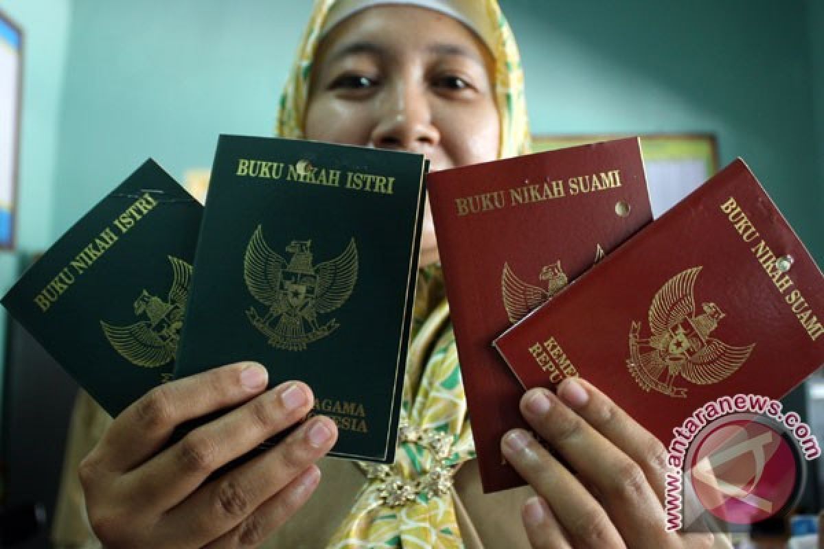 (Buku) nikah dan kritik publik